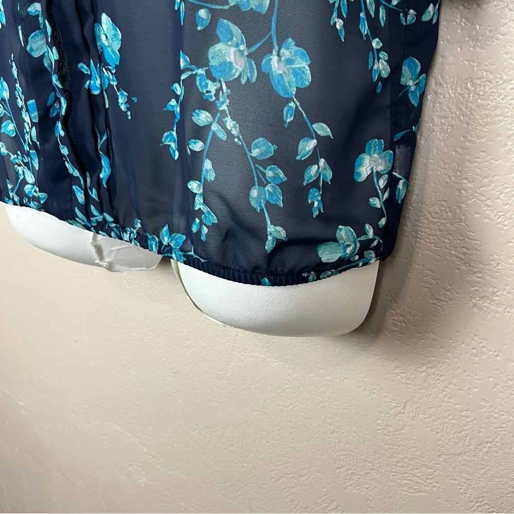 5 for $30 Gap women 3/4 sleeve v-neck blue black‎ floral blouse size large - Picture 14 of 16